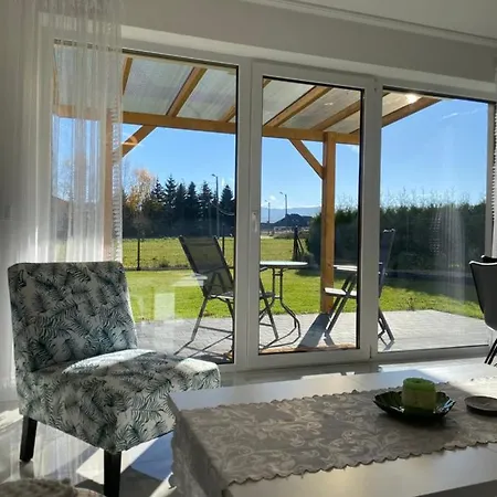 Apartament Novosadecki Z Garazem I Ogrodem Lägenhet