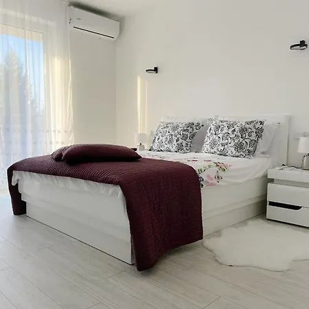 Apartament Novosadecki Z Garazem I Ogrodem Nowy Sącz